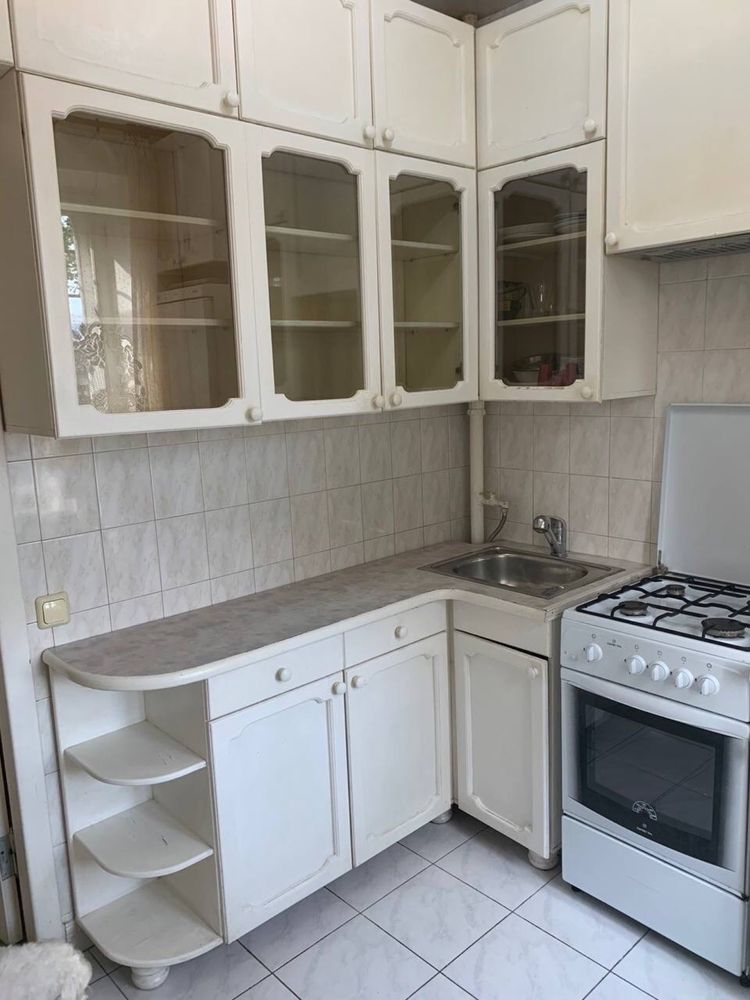 Renovated 3-Bedroom Apartment Near New Market