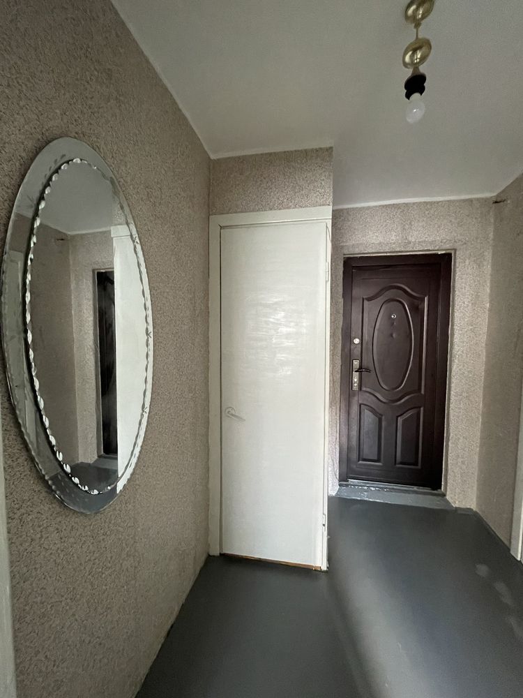1-Room Apartment in Stryi, Fully Renovated, Sunny and Warm