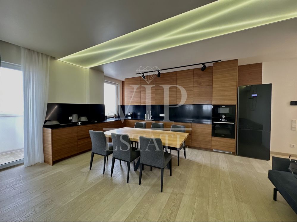 Luxurious 4-Bedroom Designer Apartment in Elite Complex
