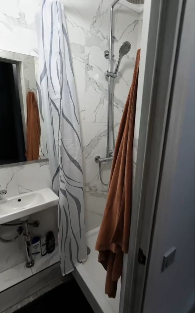 9th Floor Fully Furnished Apartment with Built-in Kitchen