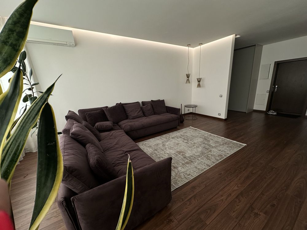 2-room apartment with designer renovation in River Stone residential complex