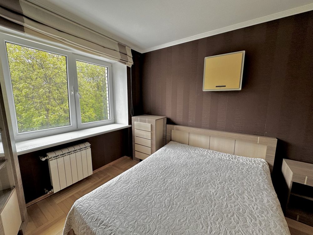 Spacious Apartment Near Stryi Park with Panoramic Windows and Forest View