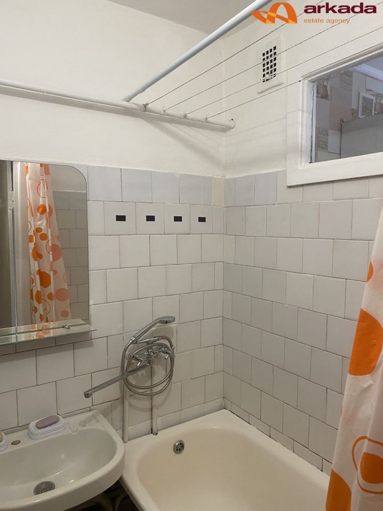 3-Room Apartment on Karpatska Street
