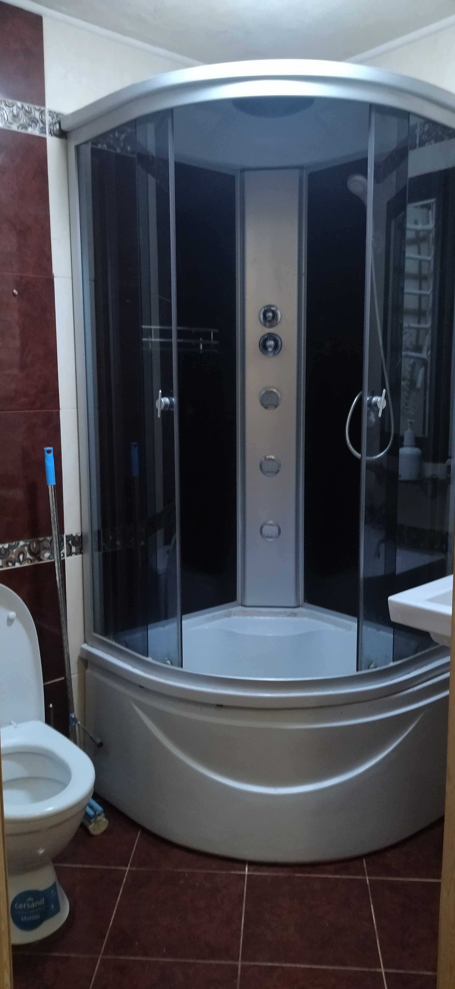Modern 2-Bedroom Apartment Near Metro with Designer Kitchen