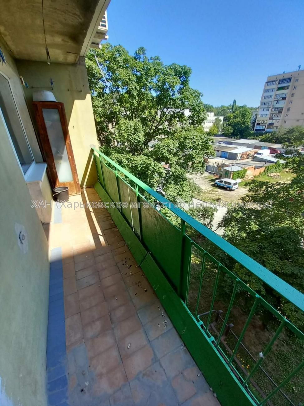 Middle Floor Apartment Near Sarzhin Yar