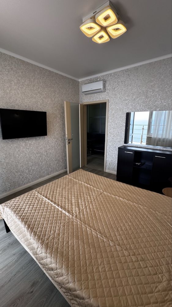 2-Room Apartment with Sea and Park View on Kamanina