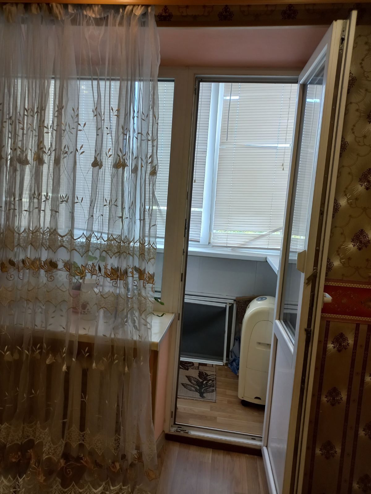 2-room apartment on Koroleva/Klushka, fully furnished