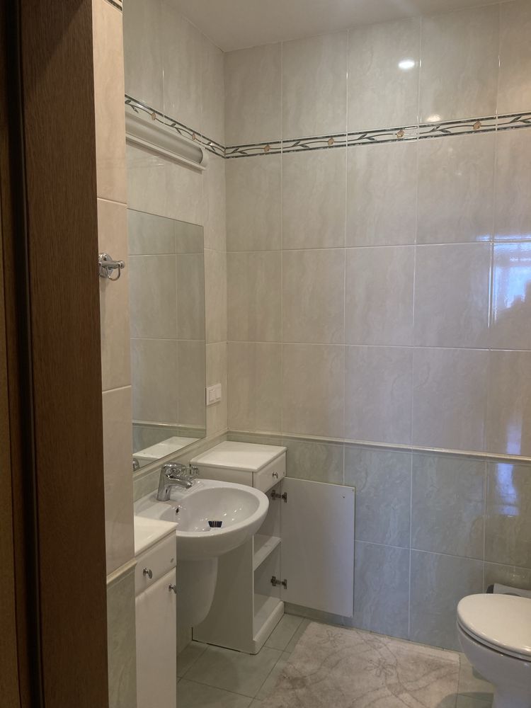 Spacious Apartment on Lesya Ukrainka Boulevard with City View