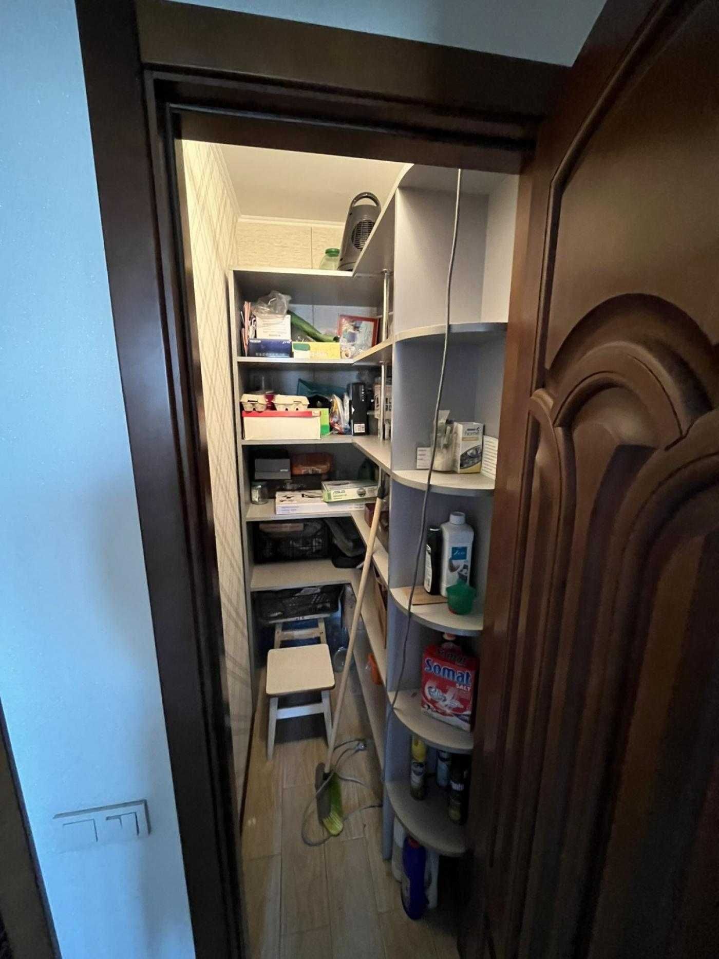 3-room spacious apartment with designer interior and multiple amenities