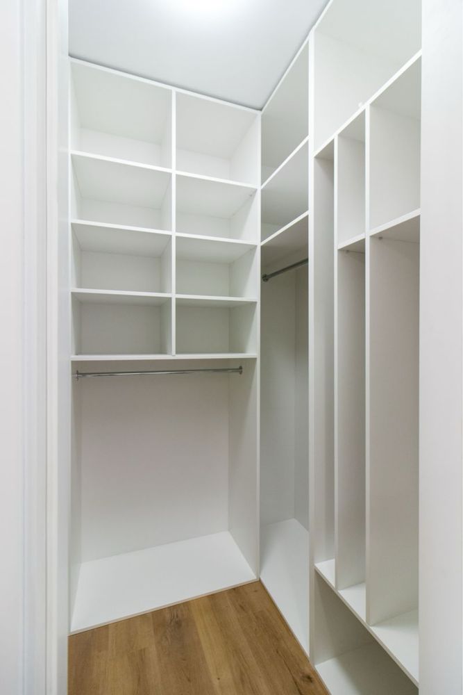 Spacious Studio Apartment in Vyshnevoe with Parking