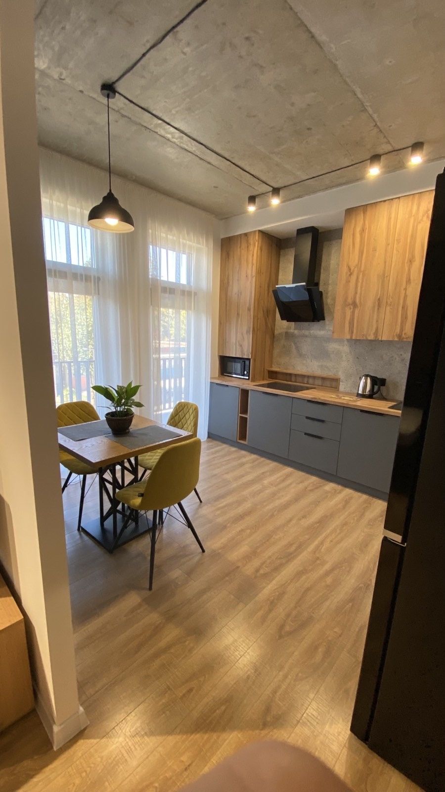 1-bedroom apartment with modern renovation in Prestizh Complex