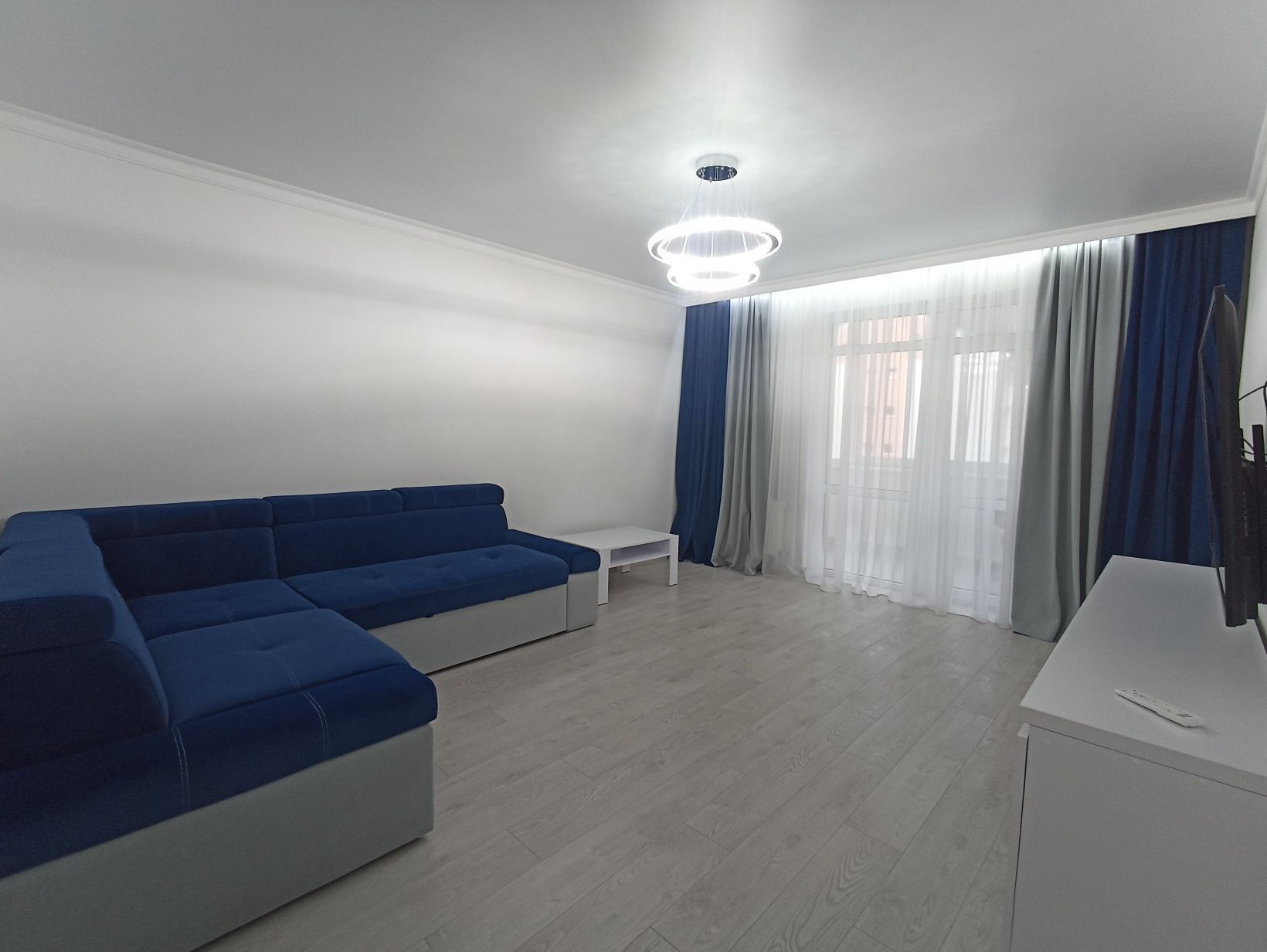 3-Room Apartment with Garage and Electric Vehicle Charging in New Building