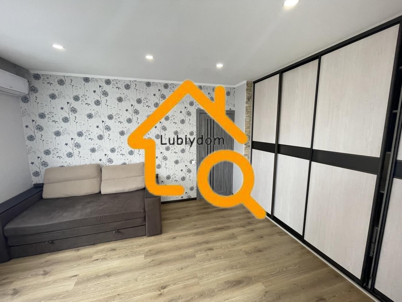 Rental Apartment in Molodizhnyi Mistechko Complex with Developed Infrastructure
