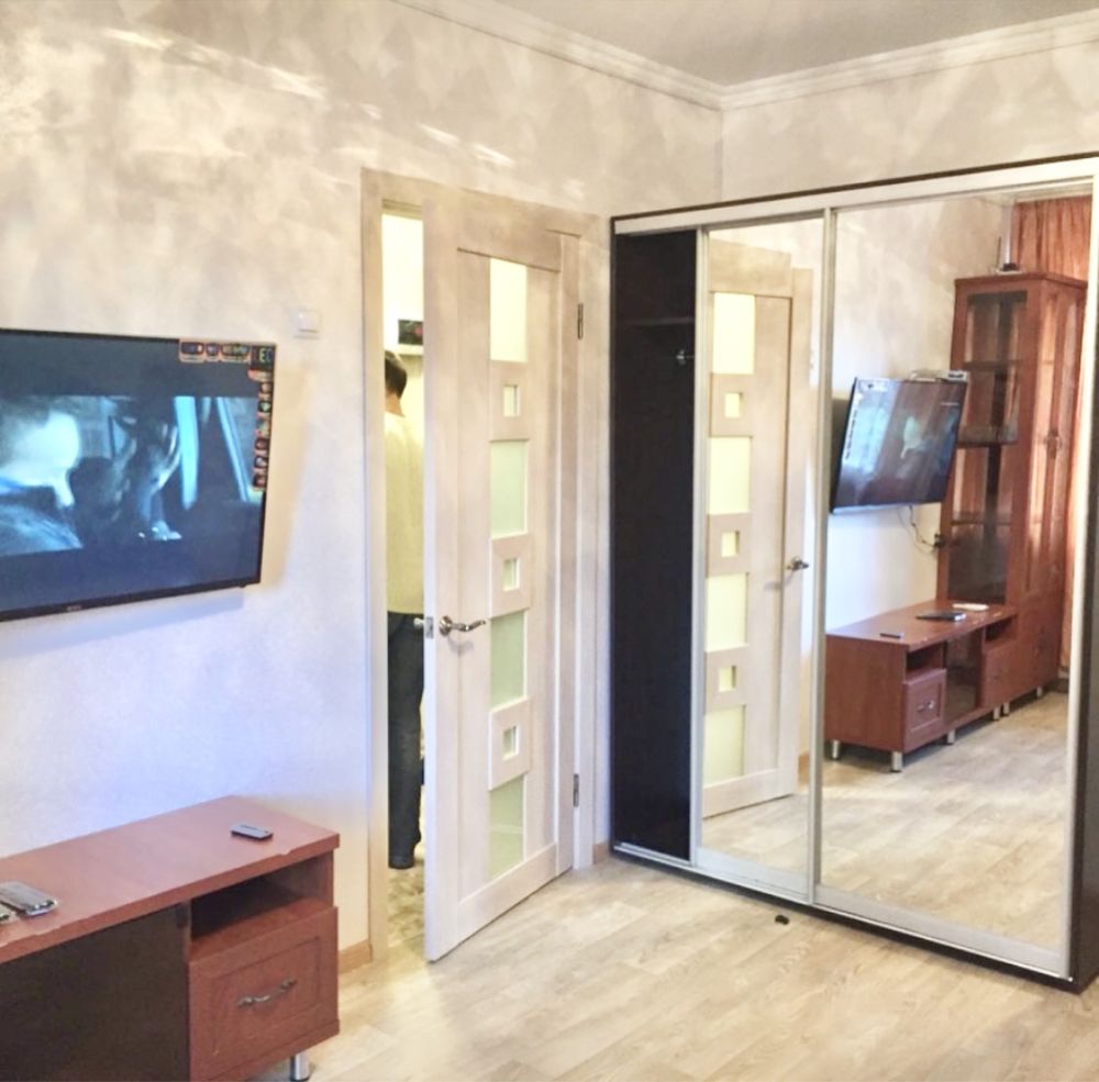 1-Room Apartment near Lyustdorfskaya Road, 1st Floor, Furnished