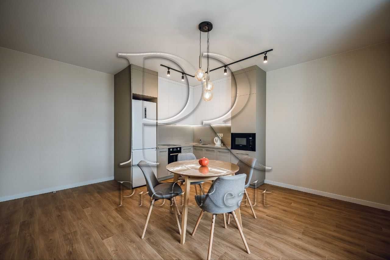 2-Bedroom Apartment in Lebedyny Complex near Kharkivska Metro