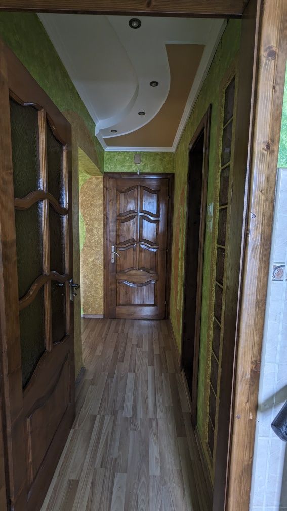 Renovated 2-Bedroom Apartment with Gas Heating