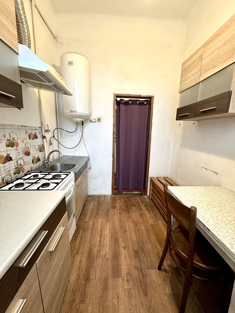 Cozy 2-Room Apartment with Individual Heating in Stryi