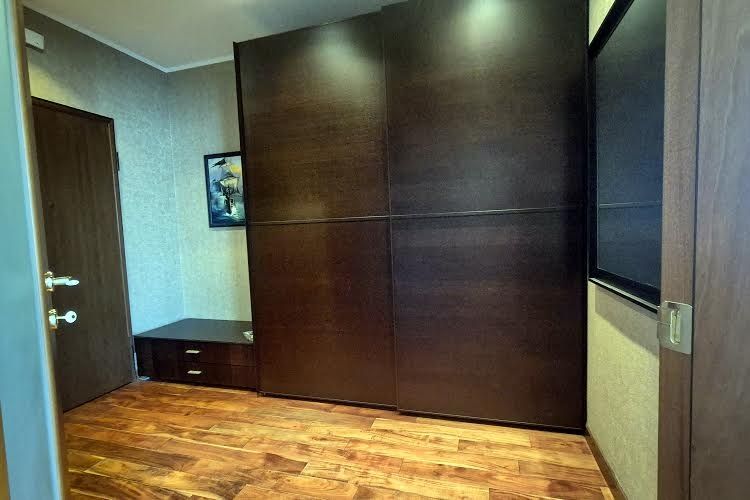 Spacious Apartment near Music Comedy Theater, French Boulevard, Arkada Residential Complex