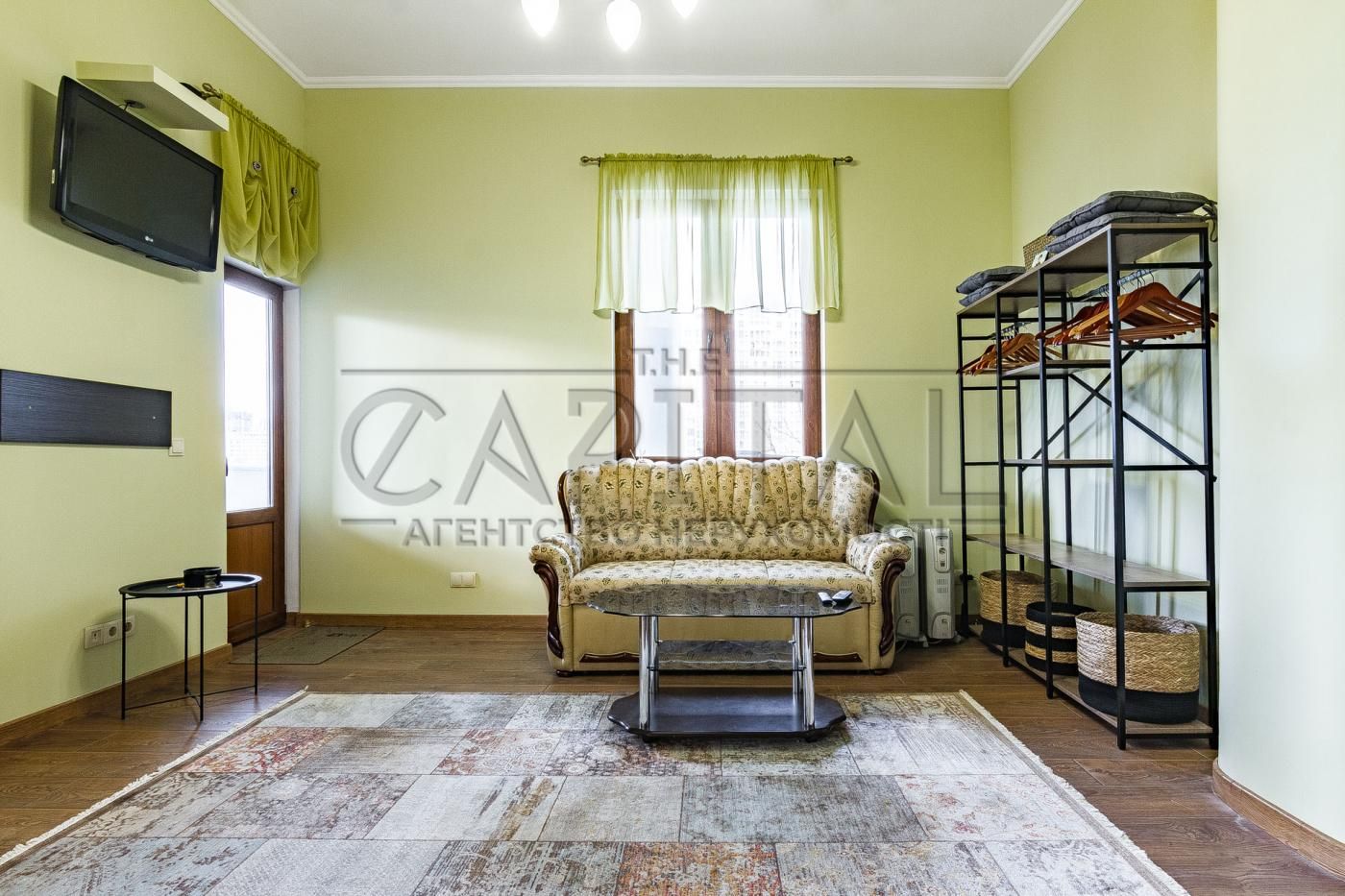 2-bedroom apartment with amazing terrace near Arsenalna metro