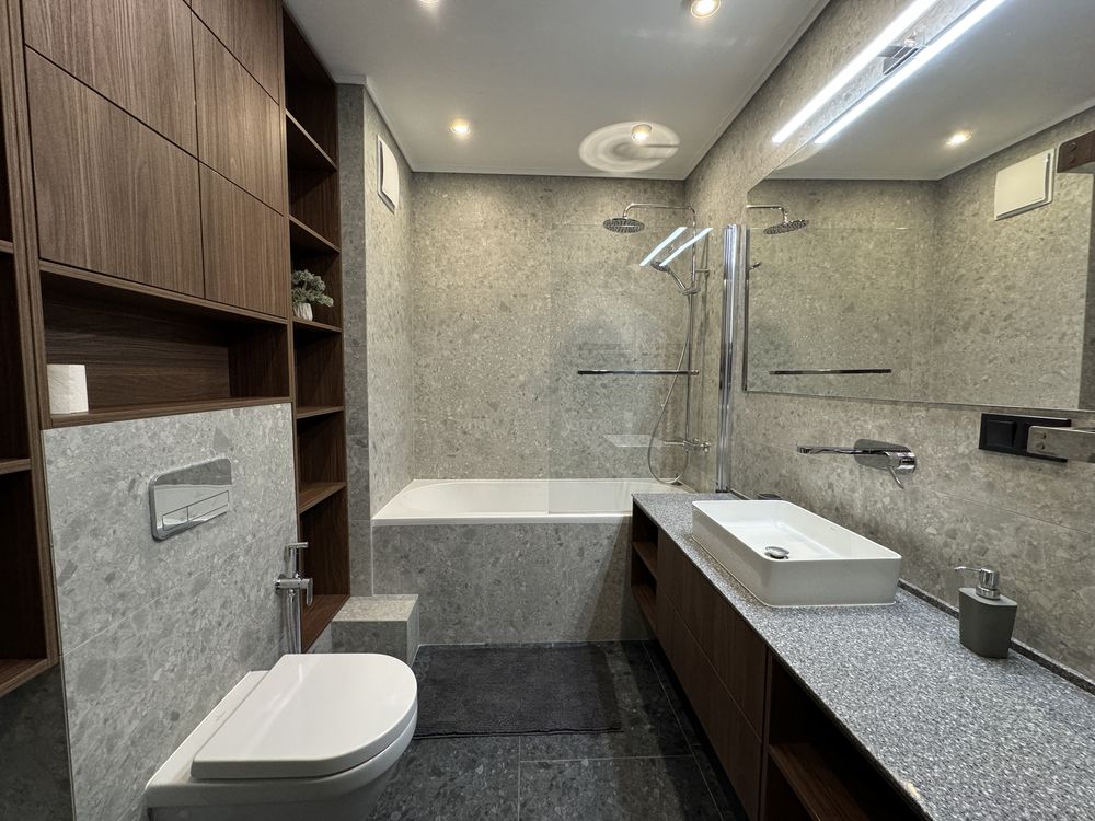 Stylish Modern 1-Bedroom Apartment in Darnytskyi District