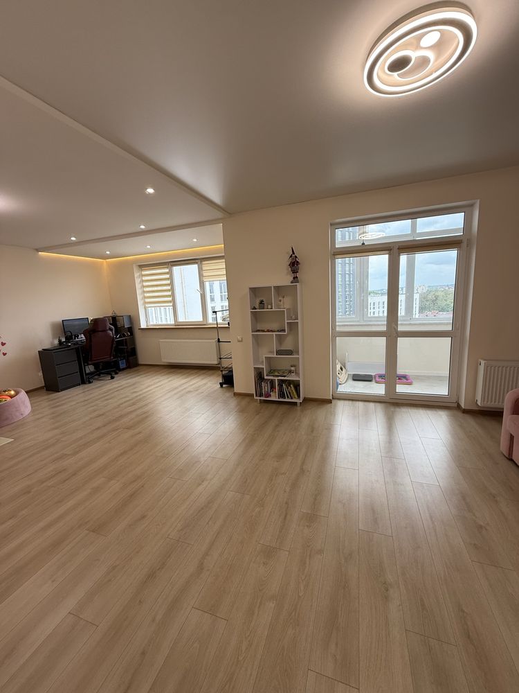 2-Room Apartment in America Residential Complex with Modern Amenities
