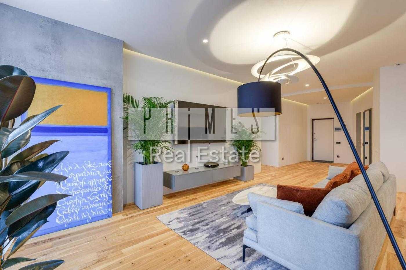 Stylish Premium Apartment in Skyline Complex, Konovaltsia 26-A