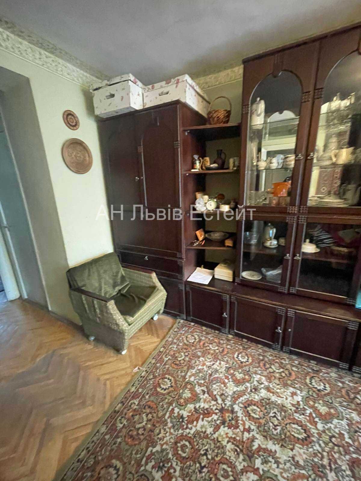 2-Room Apartment on Horodotska Street, Partially Furnished