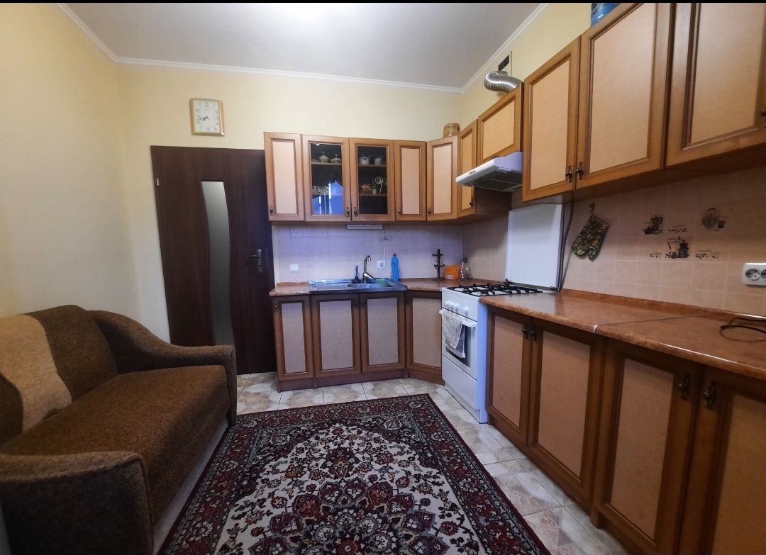 Cozy Apartment Near City Center with Balcony