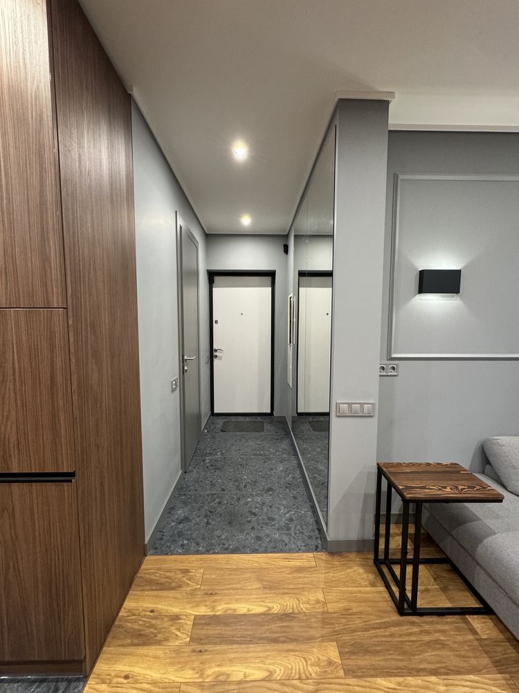 Stylish Modern 1-Bedroom Apartment in Darnytskyi District