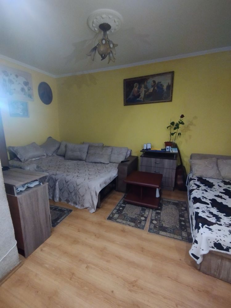2-кімнатна квартира біля Юридичної академії, 15 хвилин від центру міста