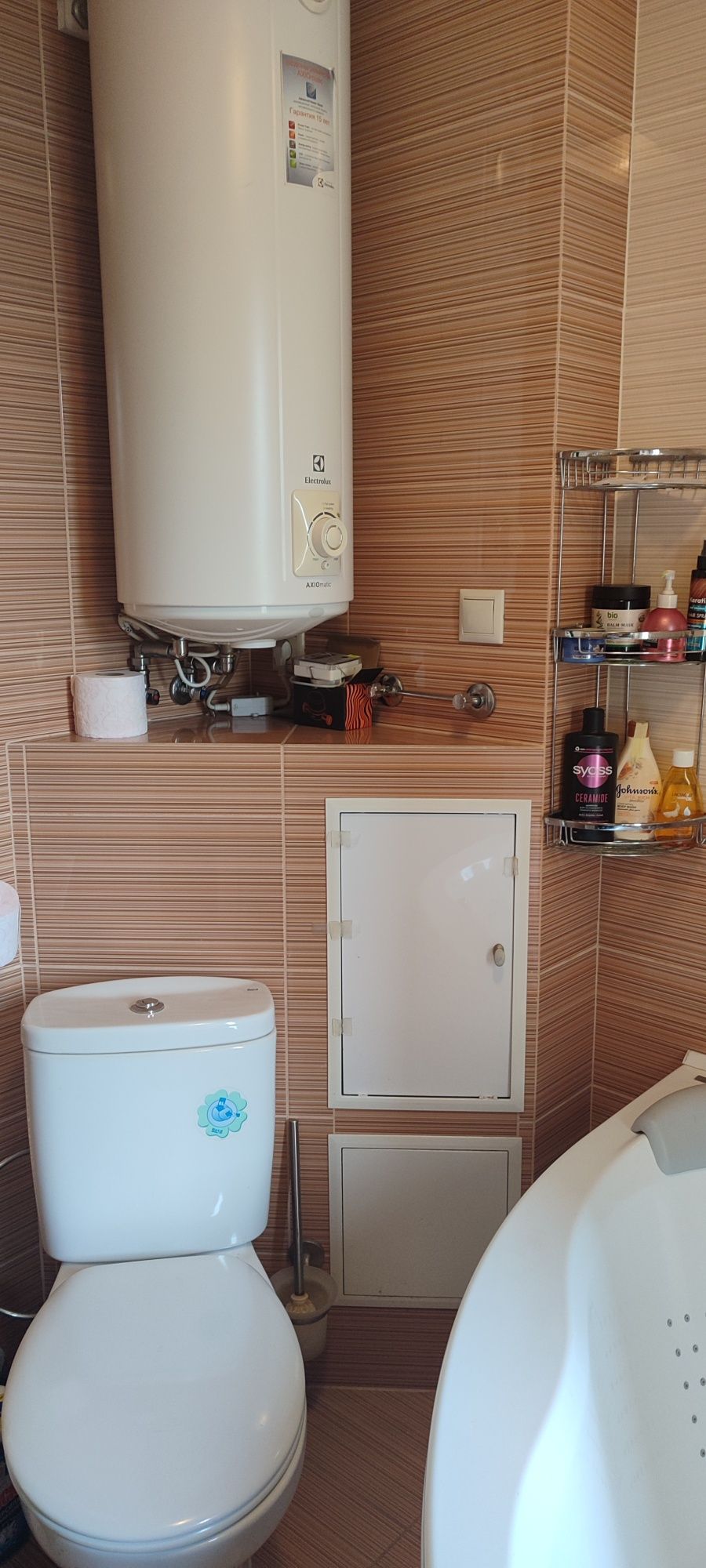 Bright, warm two-bedroom apartment with all necessary furniture and appliances