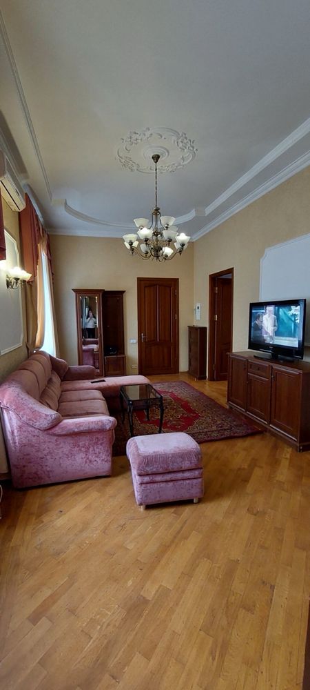 Spacious 3-Bedroom Apartment in City Center