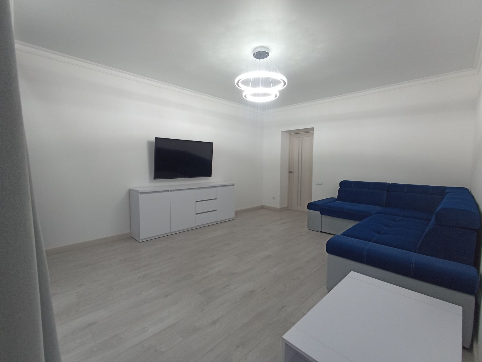 3-Room Apartment with Garage and Electric Vehicle Charging in New Building