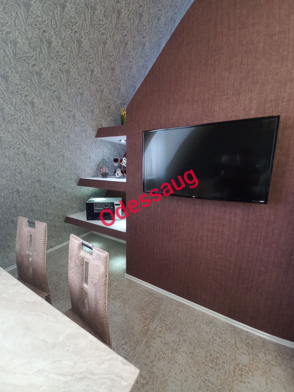 3-Room Apartment near Shevchenko Park, Secure Complex, City Center