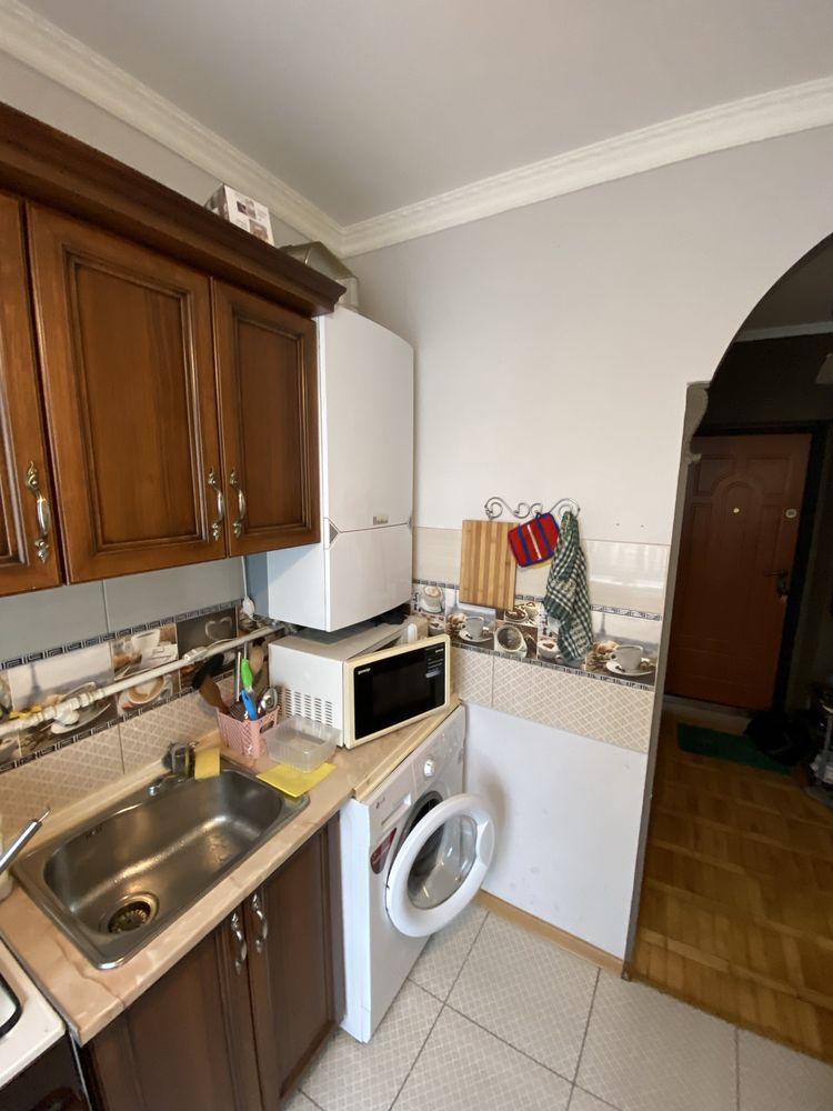 1-Room Apartment on Svobody Avenue with Autonomous Heating