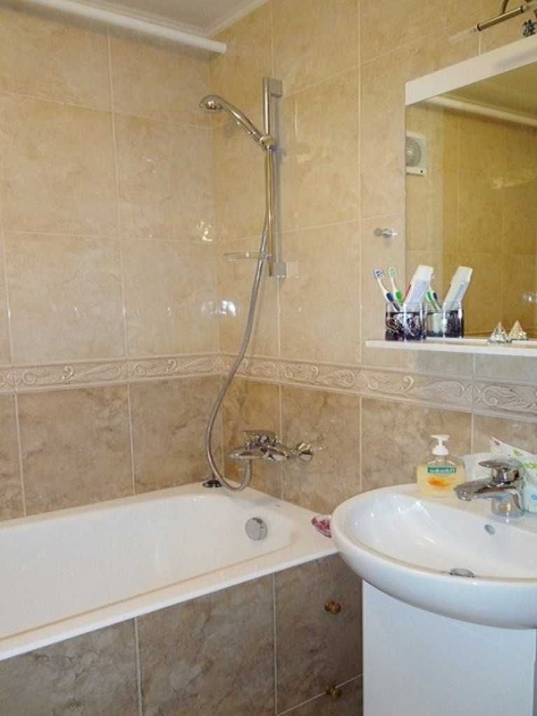 Fully Equipped Apartment near University Metro Station