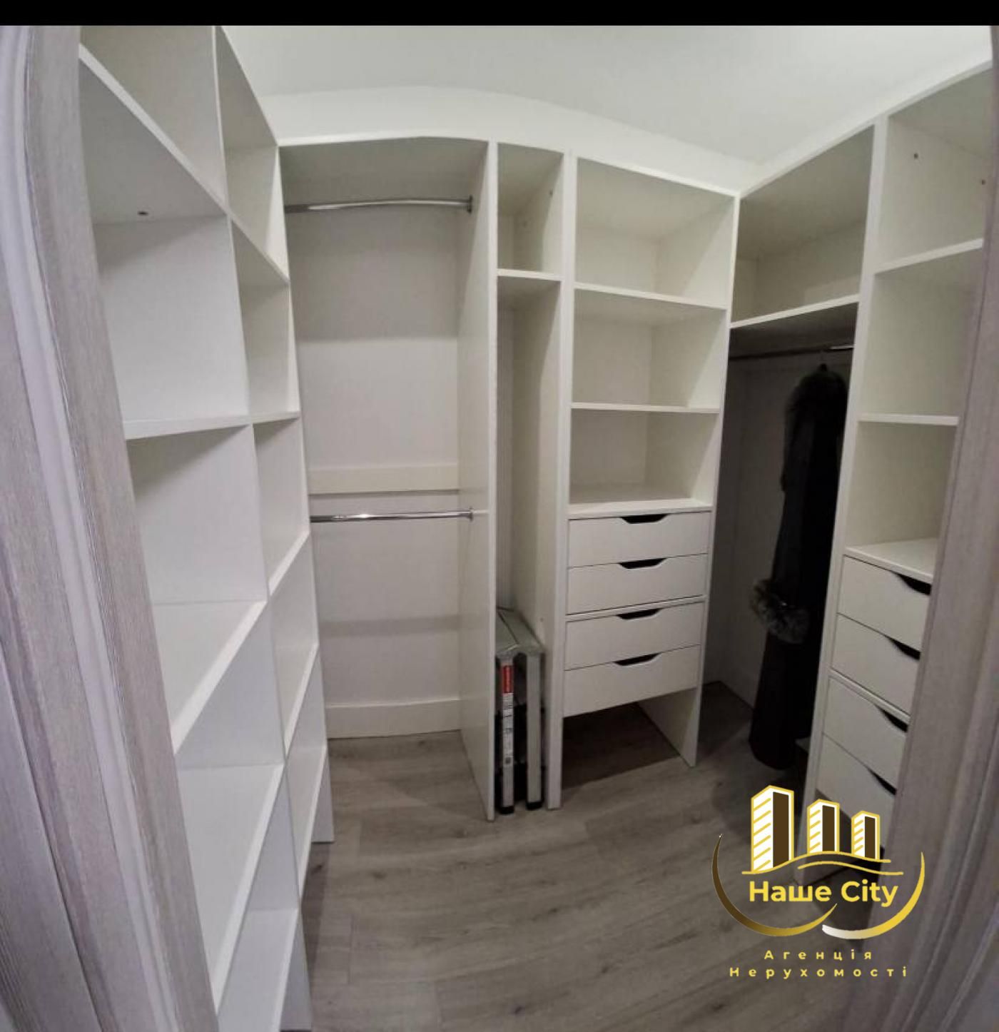 Spacious 1-bedroom apartment in Lewy Mista Complex