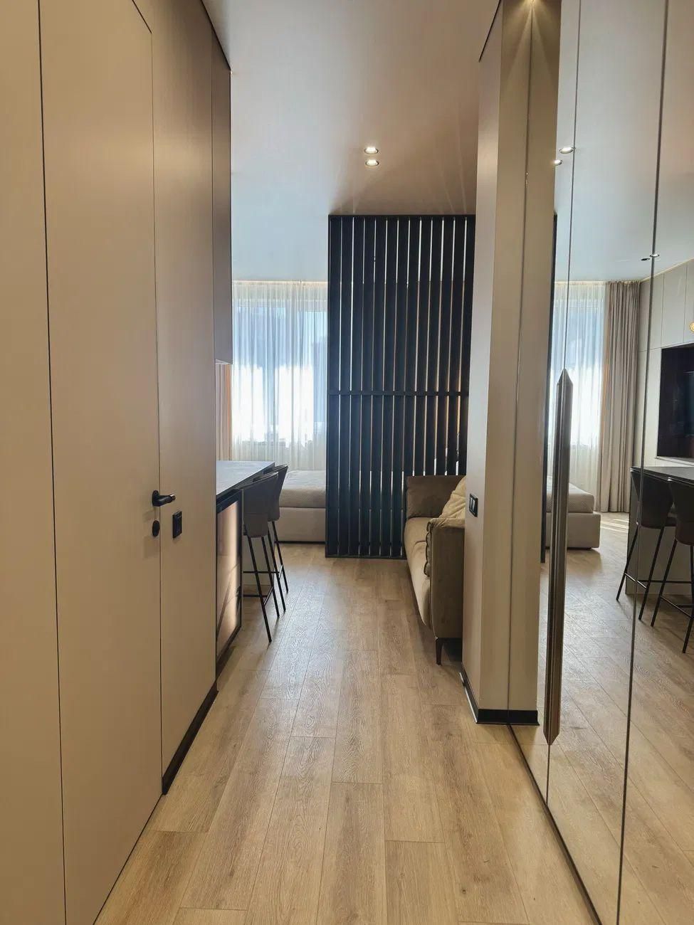 1-Bedroom Apartment in Delmar Complex near Zvirinetska Metro