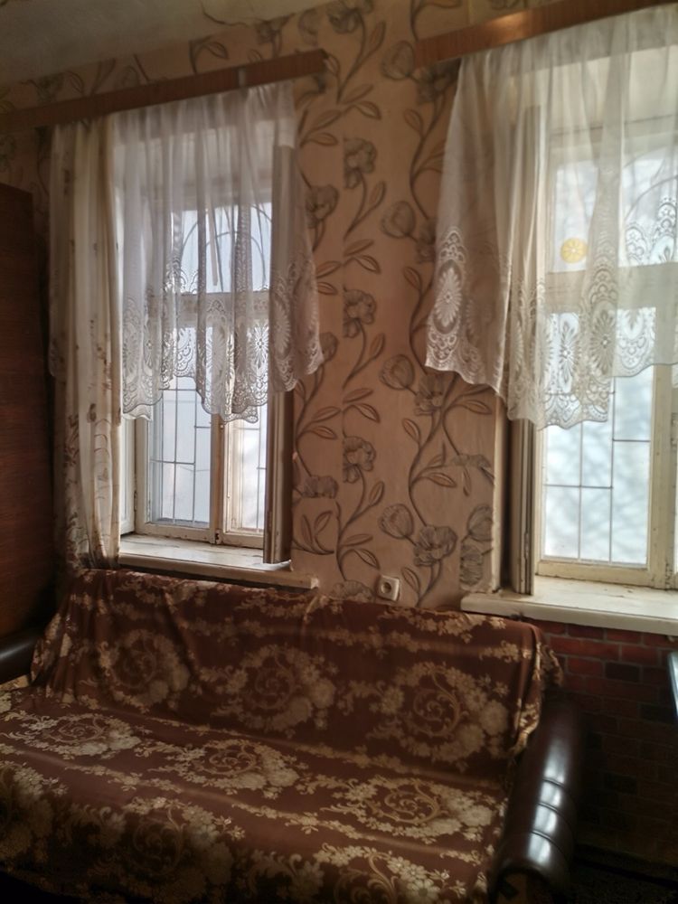 Furnished One Room Apartment with Basic Amenities