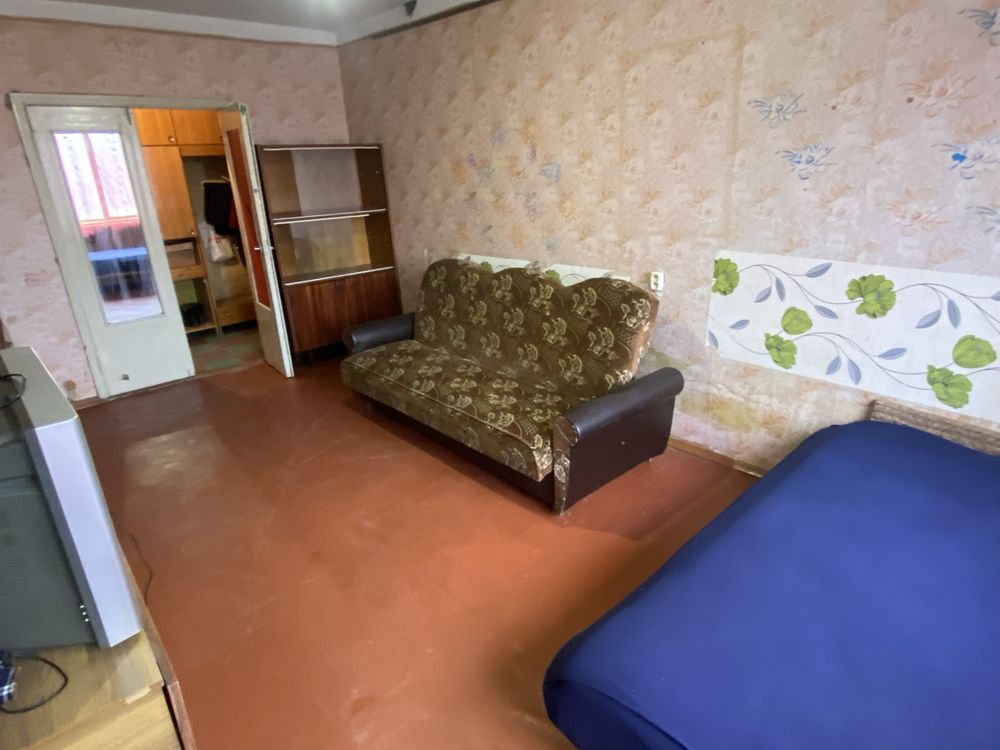 Spacious 3-Bedroom Apartment in Yuvileinyi District
