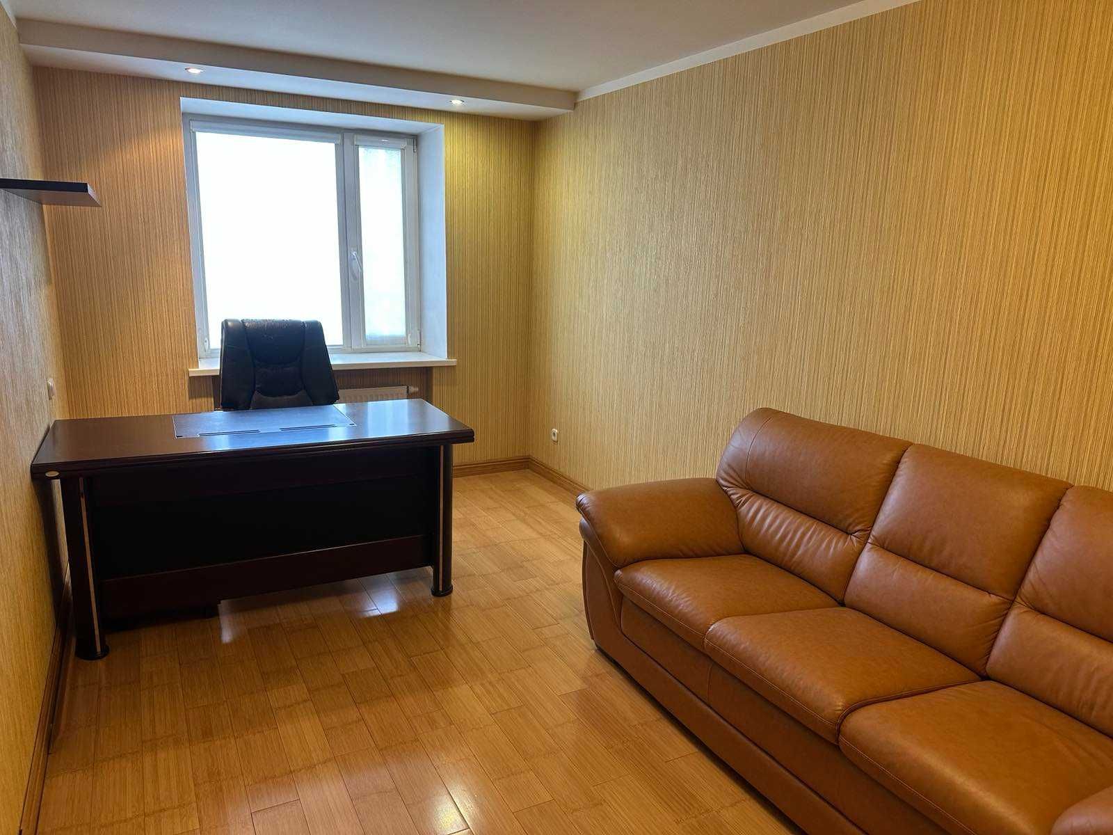 Еурожөндеумен және заманауи ыңғайлары бар кең 3 бөлмелі пәтер