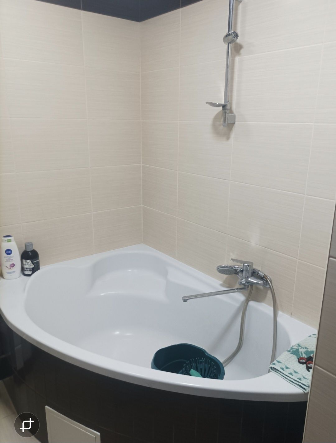 3-Room Apartment in Rozvygovo District with Pet-Friendly Option
