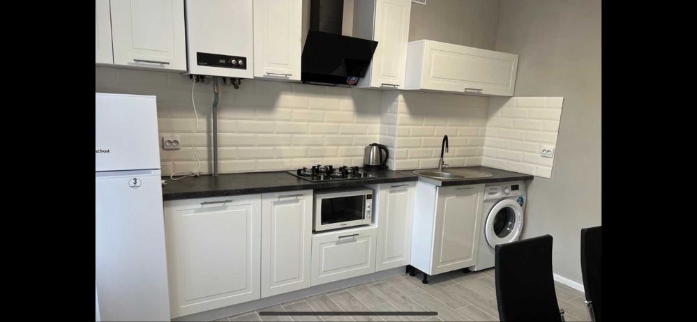 Spacious 1-Room Apartment with River View in Avangard Complex