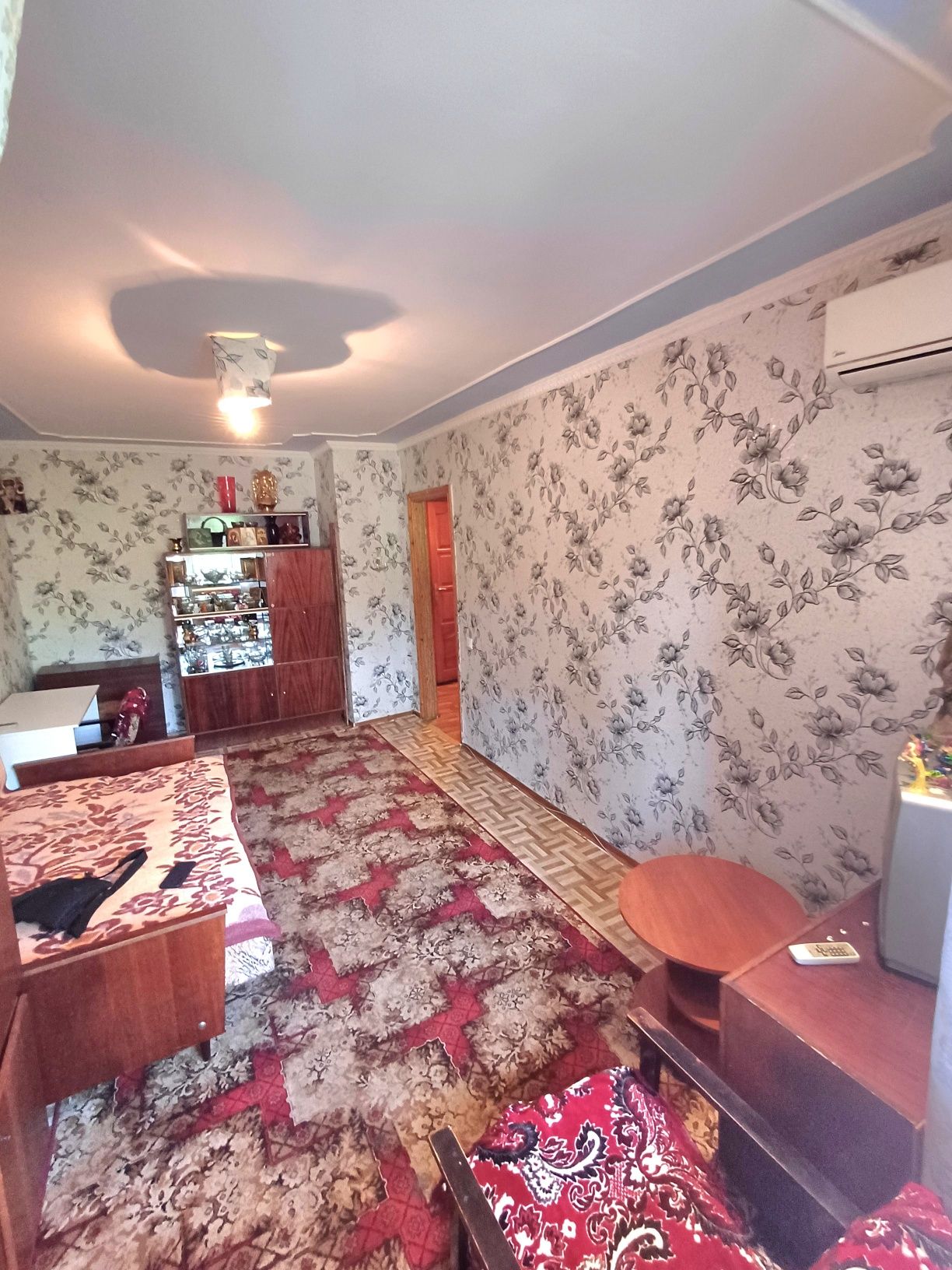 1-Room Apartment on Korablelov Avenue with Full Amenities