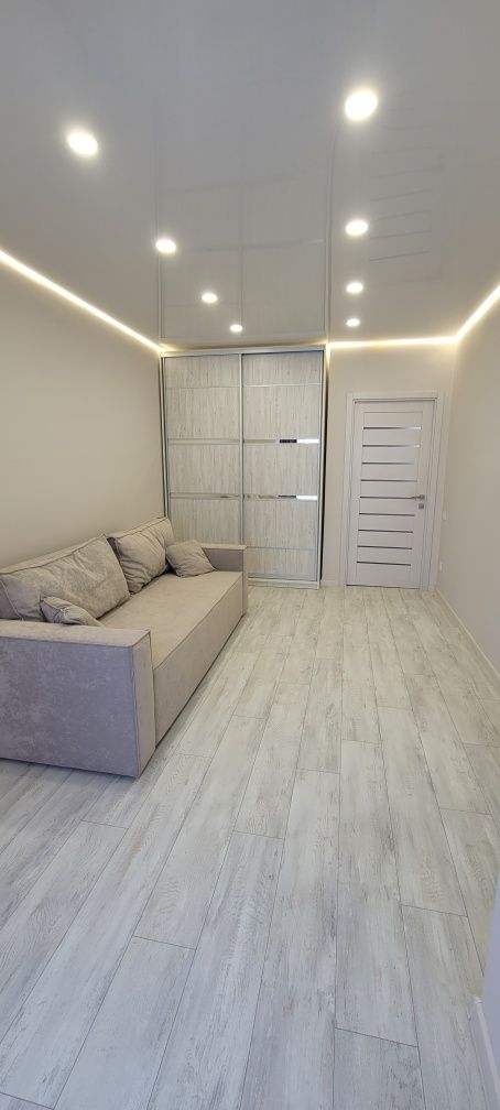 3-Room Apartment in Knyahynyn with Premium Renovation
