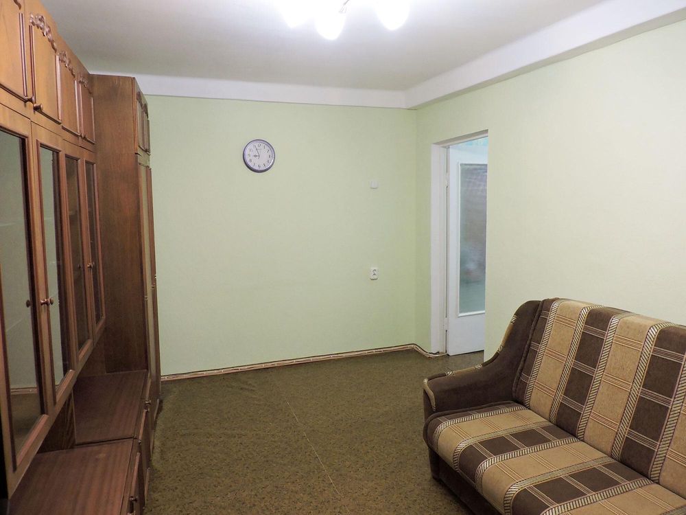 1-Bedroom Apartment on Dniprovska Embankment, Near Livoberezhna Metro