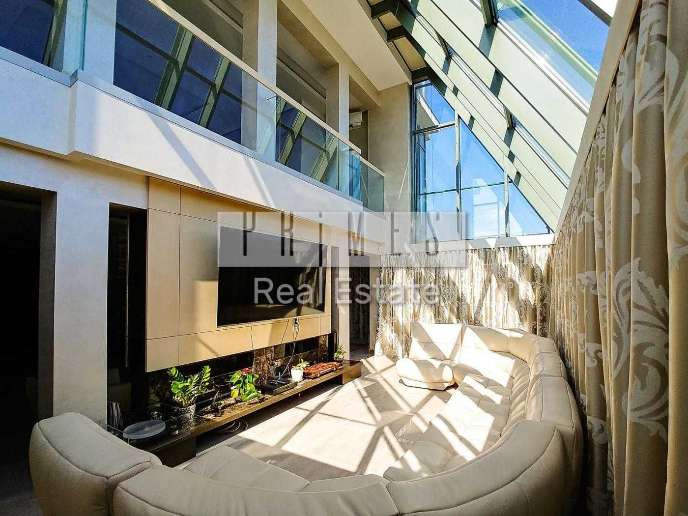 Luxurious Penthouse with Botanical Garden Views