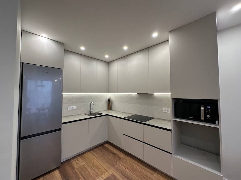 Modern 2-Room Apartment in Faina Town Complex, Shevchenkivskyi District