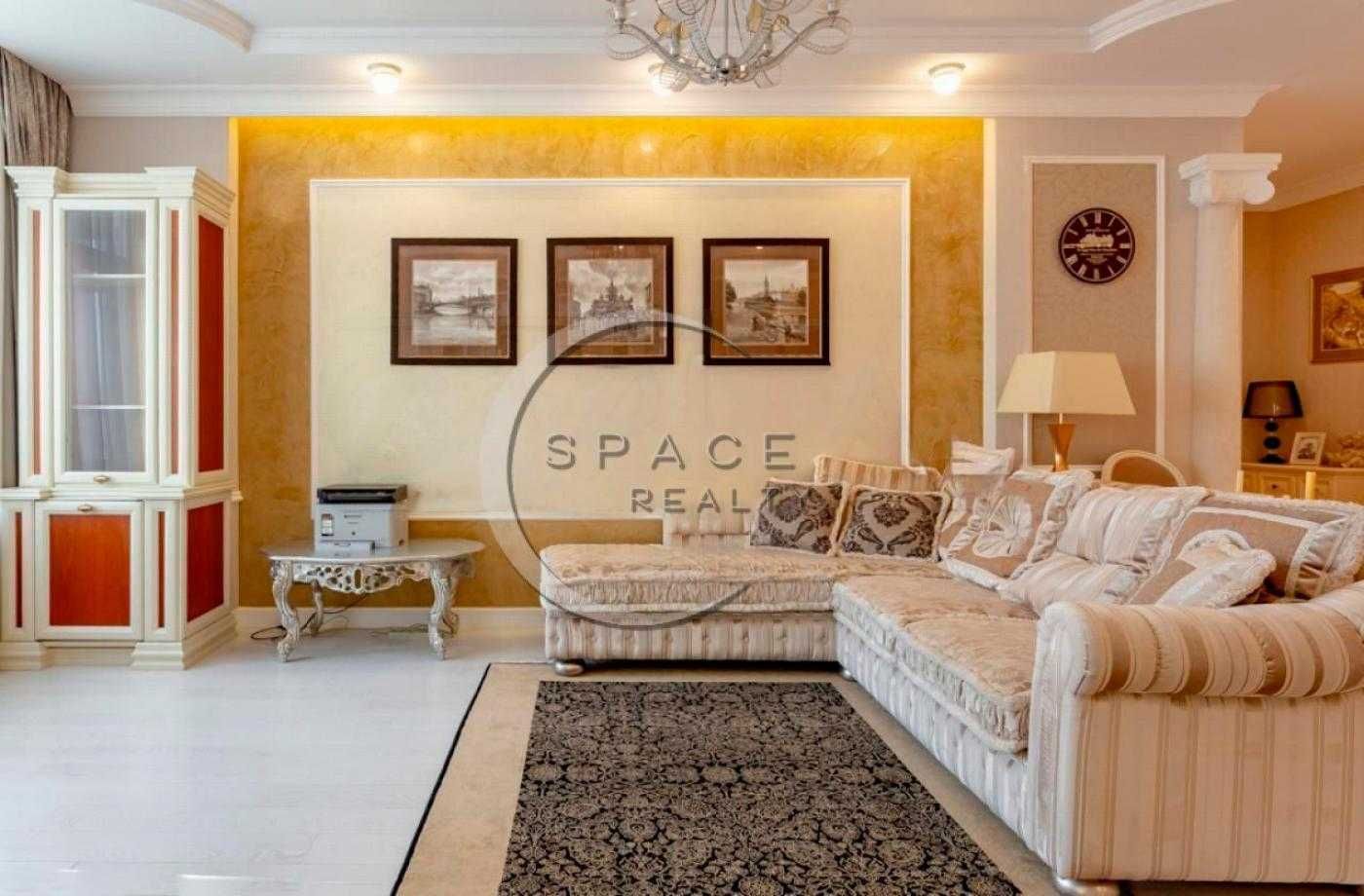 Exclusive 3-Room Apartment in Novopecherski Lipki Complex
