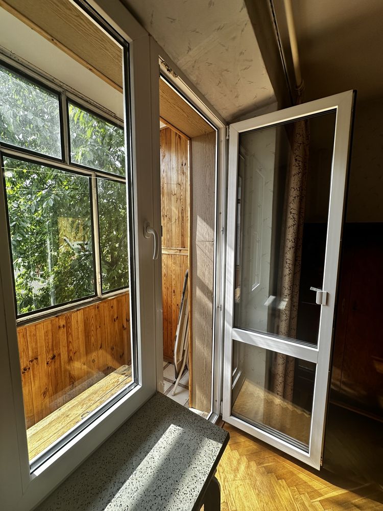 Cozy 2-room apartment in brick building, ground floor